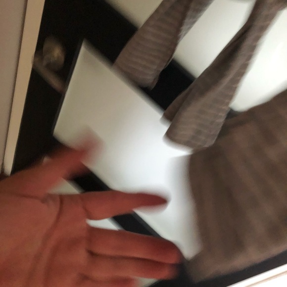 Grey white striped top - Picture 4 of 4